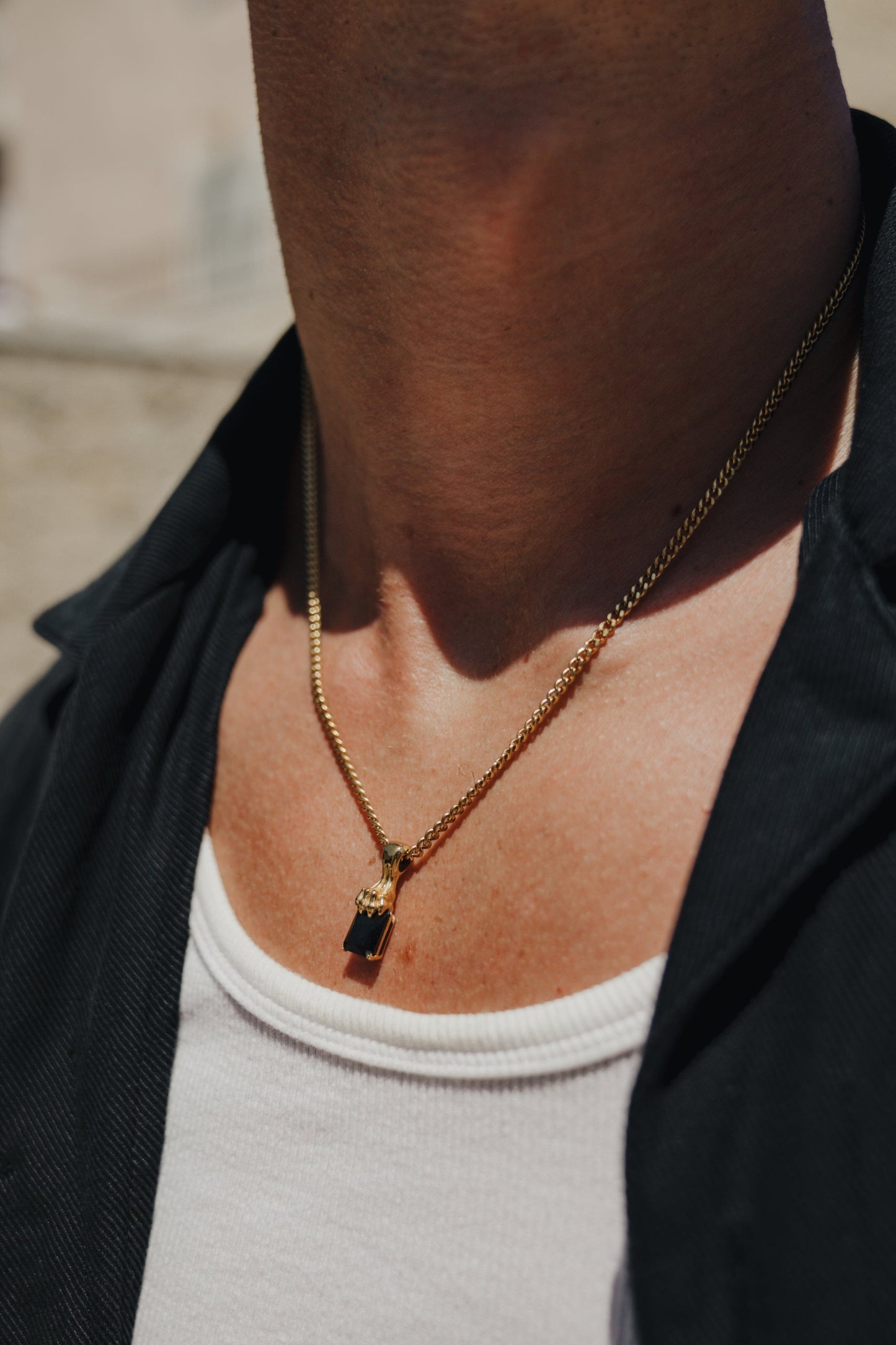 Claw necklace - black