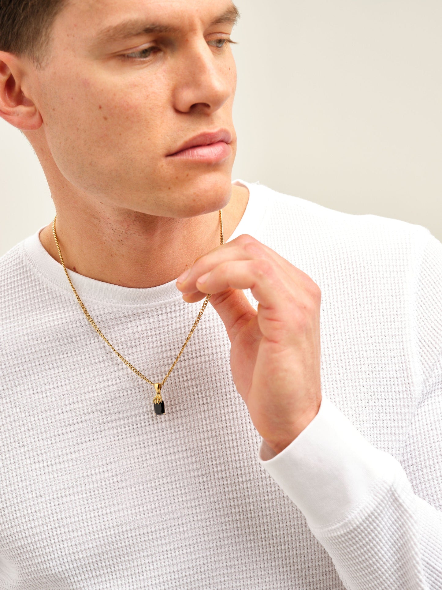 Claw necklace - black